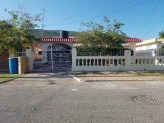 Bridgeport, St. Catherine, Jamaica - House for Lease/rental
